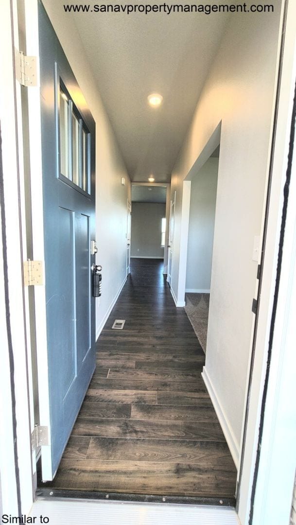 Building Photo - Charming & Spacious Home in Prime Ankeny L...