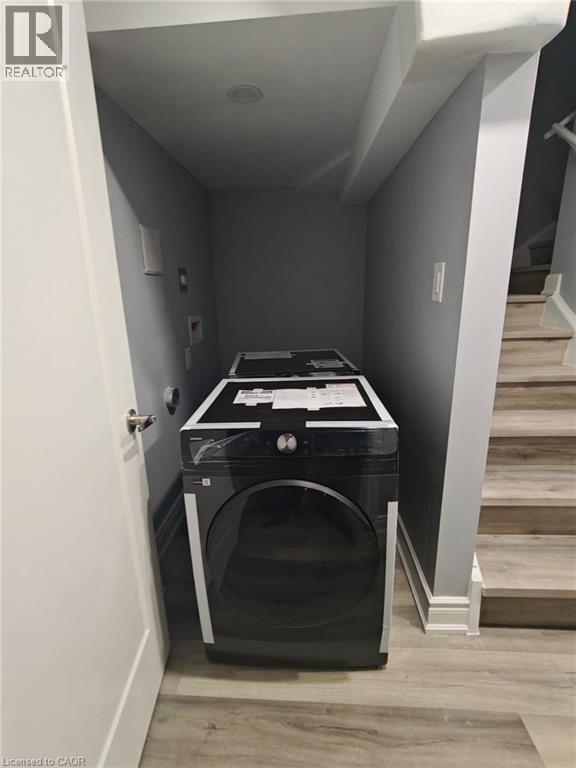 Photo du bâtiment - 28 Crossmore Cres