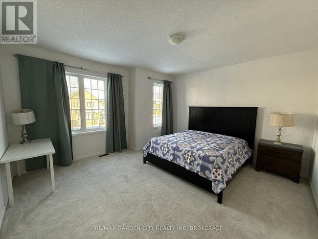 Building Photo - 7969 Buckeye Cres