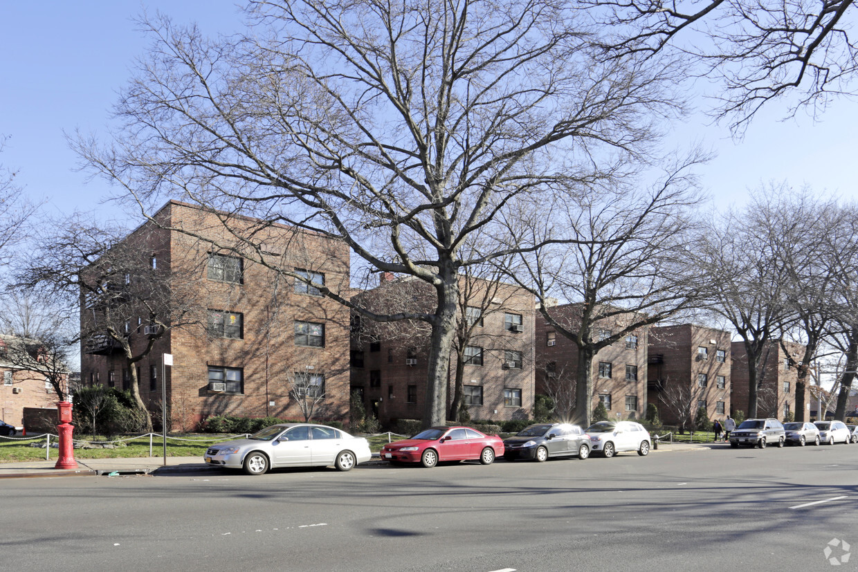 Primary Photo - Woodhaven Apartments