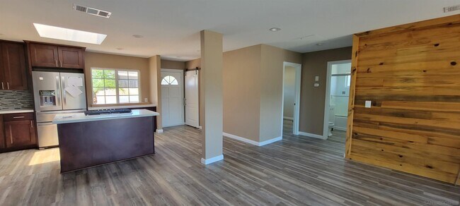 Foto del edificio - 9738 Sherm Cir