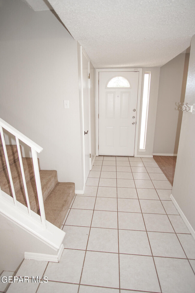 Building Photo - 2348 Mermaid Dr