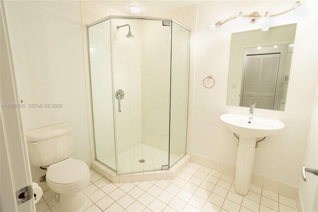 Foto del edificio - 601 NE 36th St
