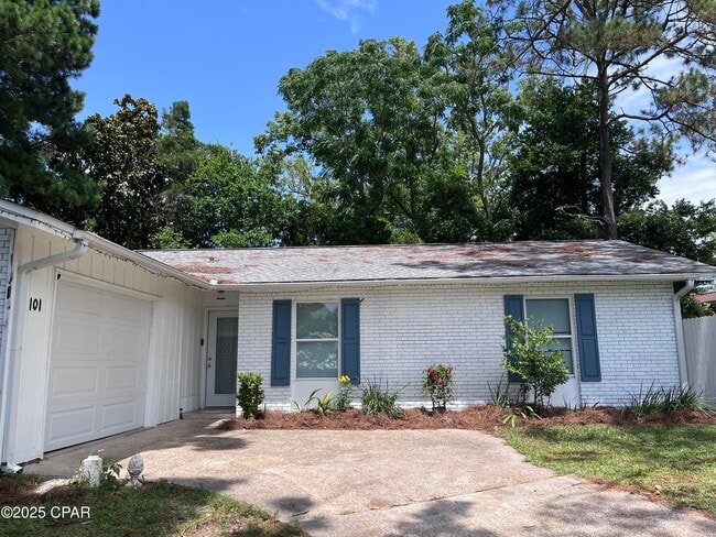 Building Photo - 101 Villa Ct