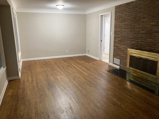 Building Photo - 23266 Ranch Hill Dr E