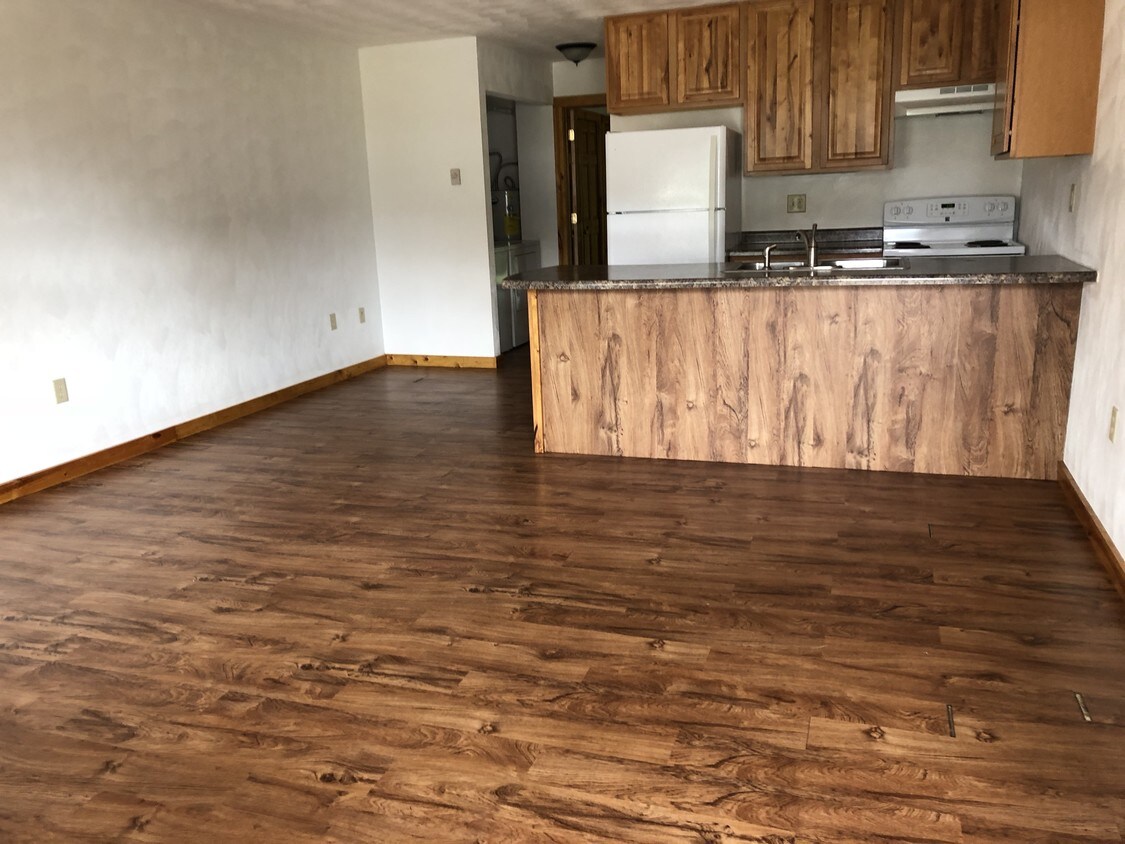 1071 Lakeshore Dr, Pioneer, OH 43554 Condo for Rent in Pioneer, OH