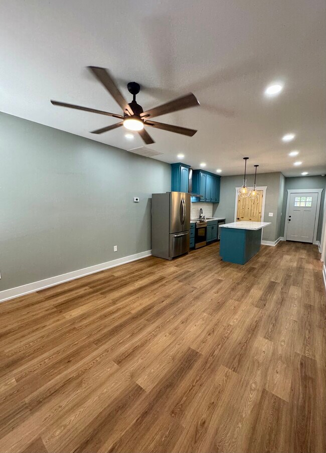Family room - 3838 County Road 222