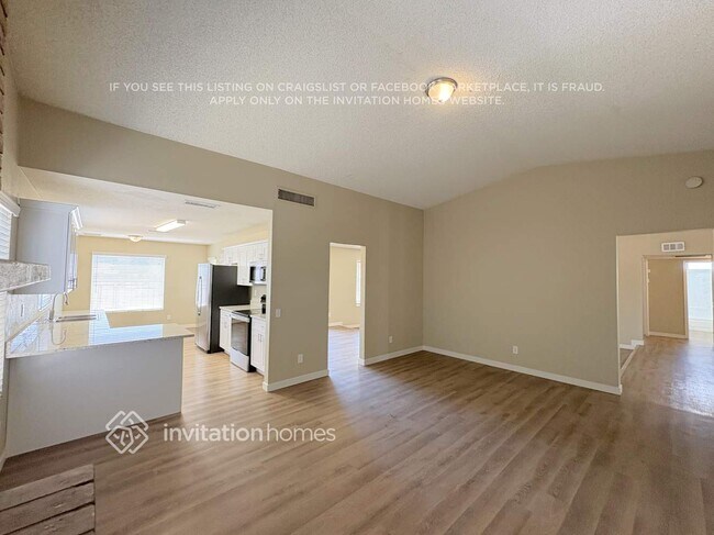 Foto del edificio - 4205 N 101st Ave