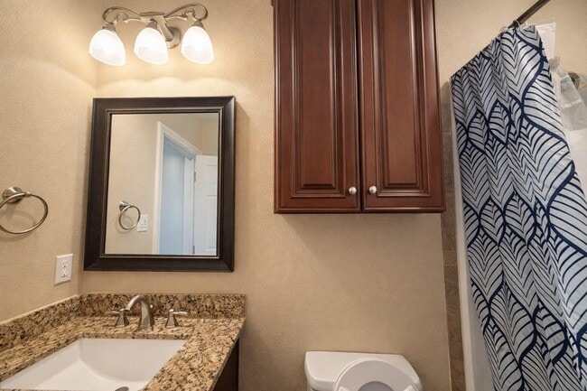 Building Photo - 809 S Wilson St