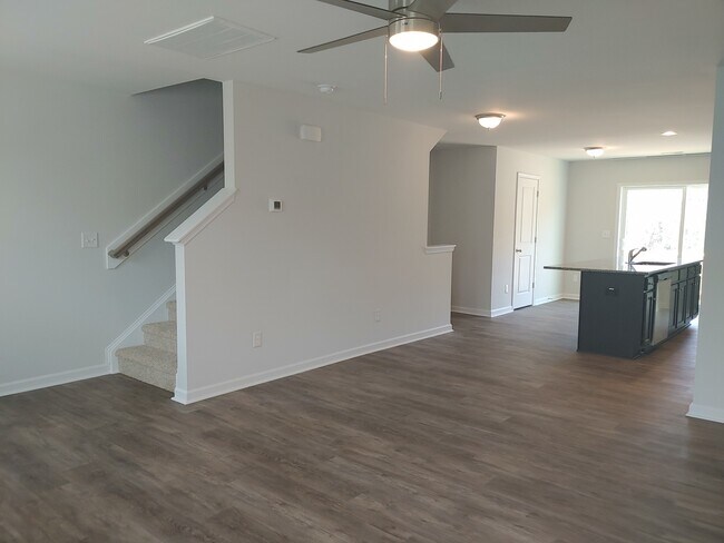 Building Photo - 8220 Waxhaw Hwy
