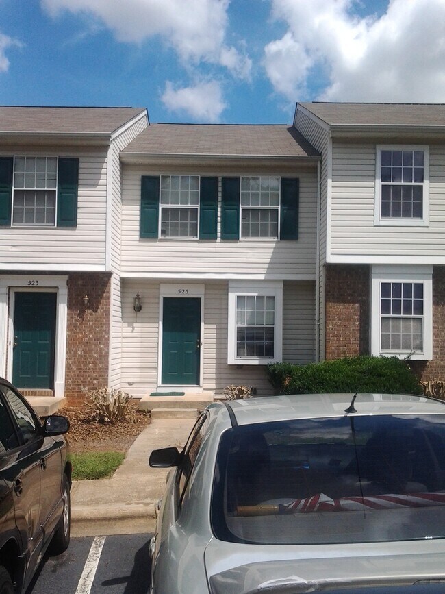 Building Photo - 525 Lex Dr