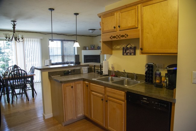 Cocina 2 - 46-76 Kileys Way