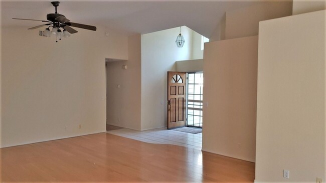 Building Photo - 4 br, 2 bath House - 720 Shaw