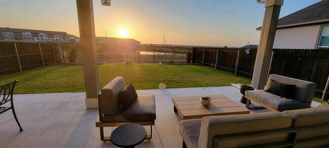 Foto del edificio - 165 Kulmbacher Dr