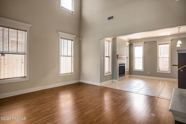 Building Photo - 204 Harbor Bend Blvd