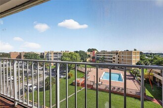 Building Photo - 9210 Fontainebleau Blvd