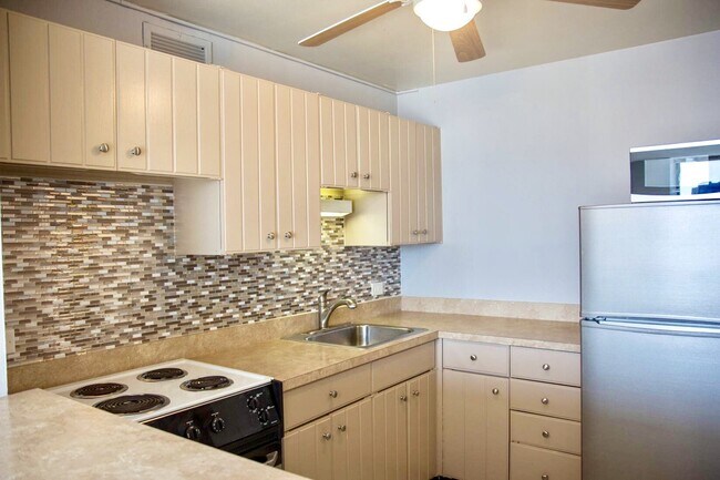 Foto del edificio - 3930 N Pine Grove Ave