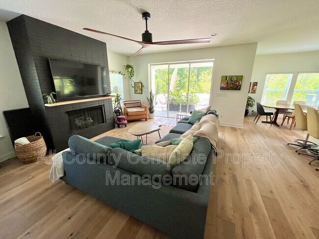 Foto del edificio - 261 Starnberg Ct