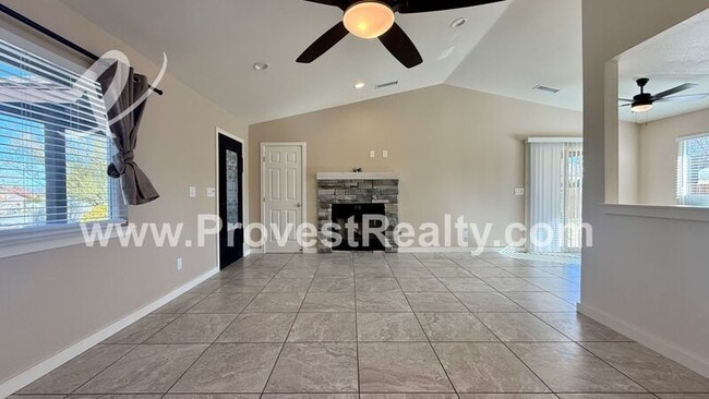 Building Photo - 16657 Kayuga St