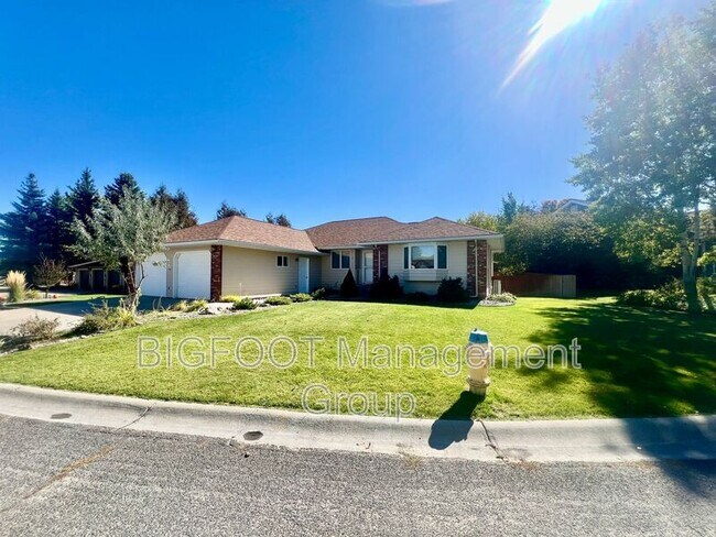 Building Photo - 54 Cloverview Dr