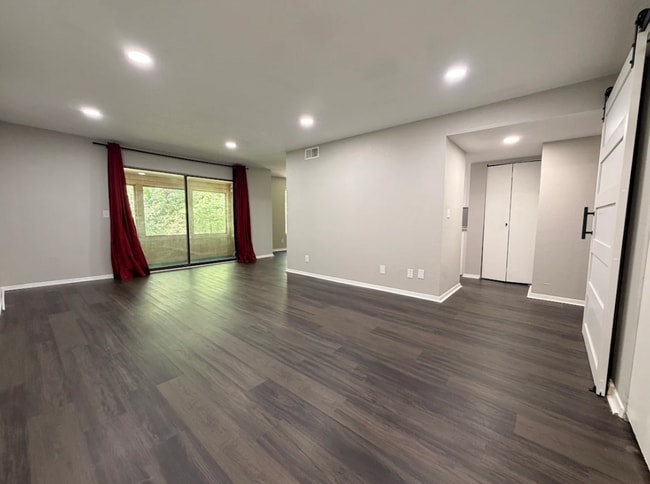 Building Photo - 2 Bed and 2 Bath in Norcross!
