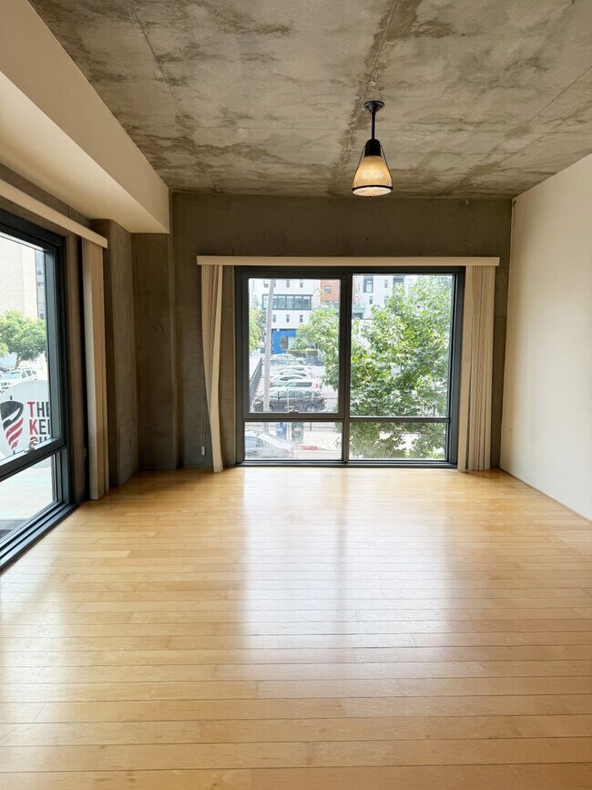 Foto del edificio - 2 Bed/2 Bath Condo at Aperture in Little I...