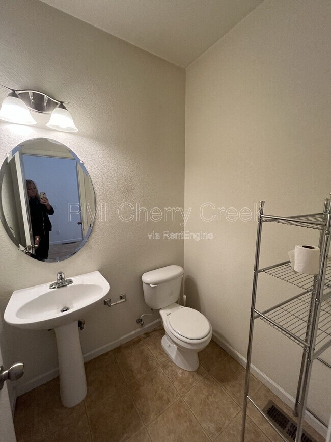 Foto del edificio - 5271 Canyon View Dr