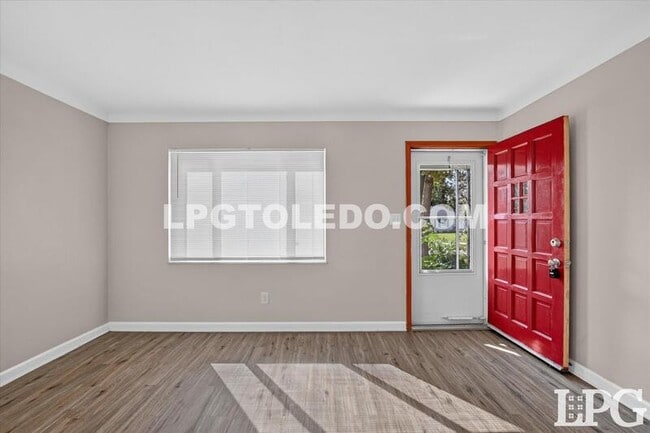 Building Photo - 1357 Corry Ave