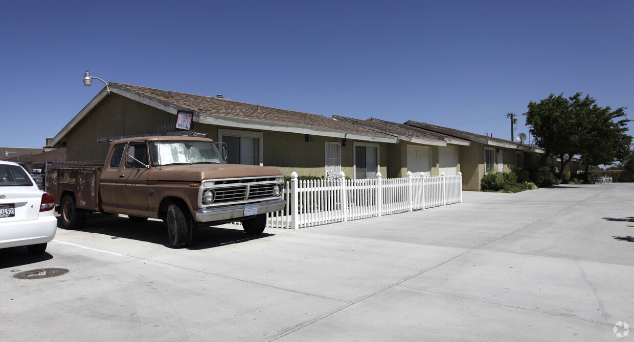 Primary Photo - 15418 Outer Bear Valley Rd