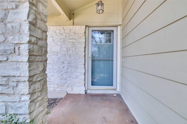 Foto del edificio - 11400 Charolais Cove