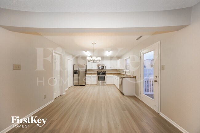 Foto del edificio - 10814 Albertson Dr