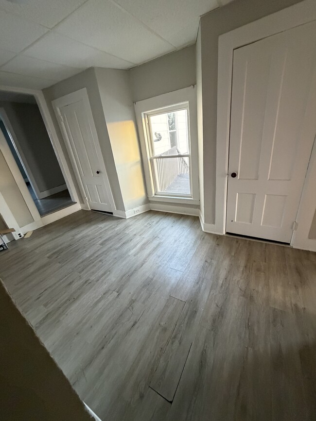 Building Photo - 134 Pearl St