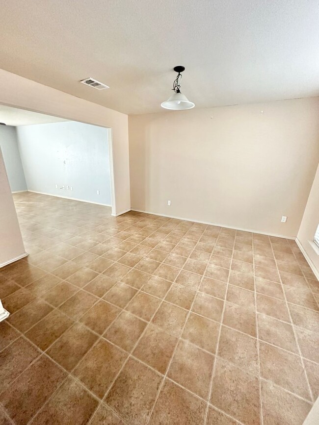 Building Photo - 4Bd/2.5Ba in Killeen, TX!