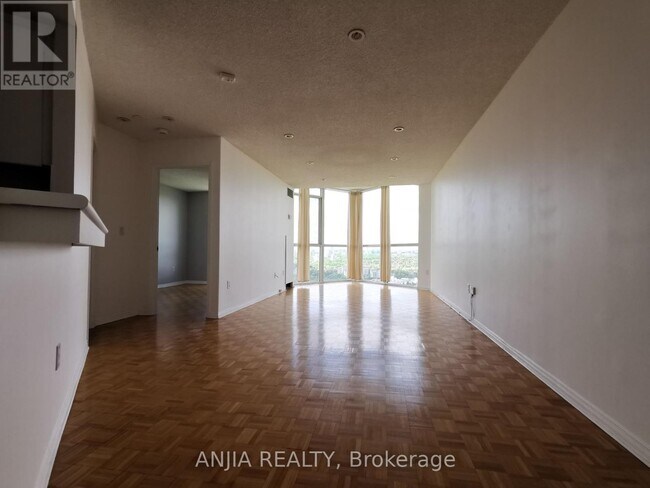 Photo du bâtiment - 7 Concorde Pl