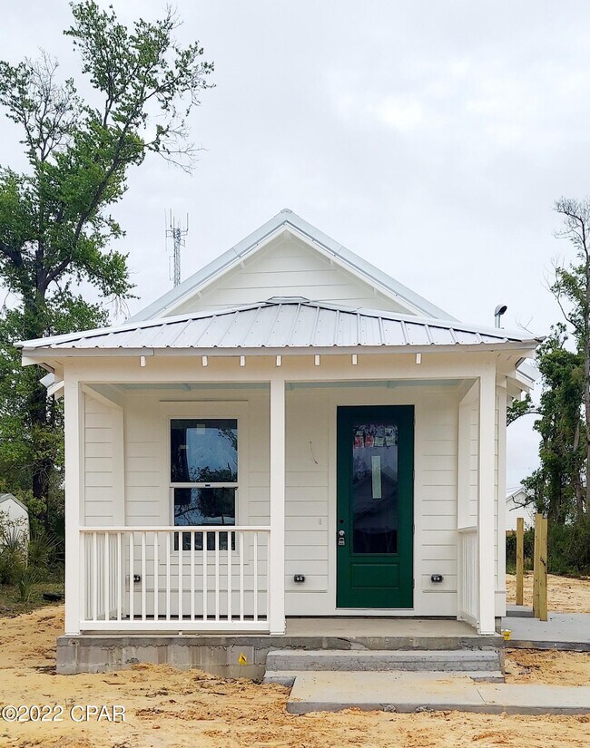 Building Photo - 910 Cone Ave