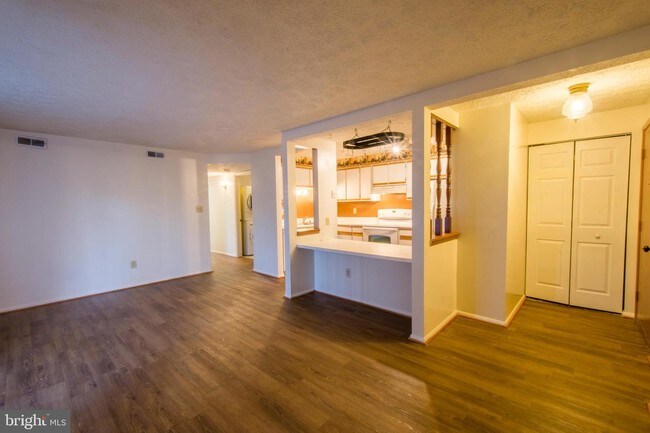 Building Photo - 8042 Abbey Ct