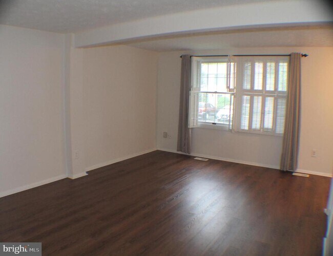 Building Photo - 7915 Tyson Oaks Cir