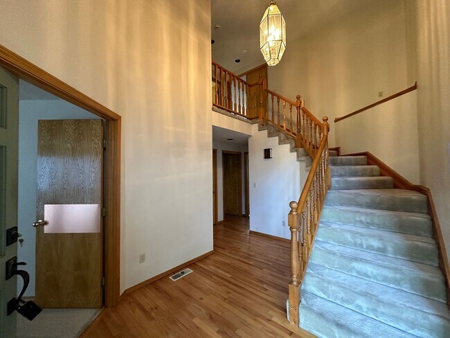 Building Photo - 16256 NW Kevin Ct
