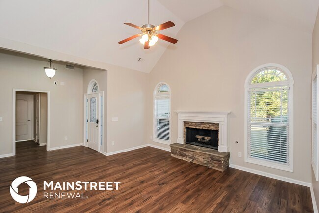 Building Photo - 203 Arbor Dr