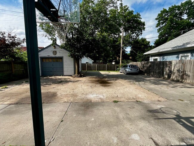 Foto del edificio - 2611 A St