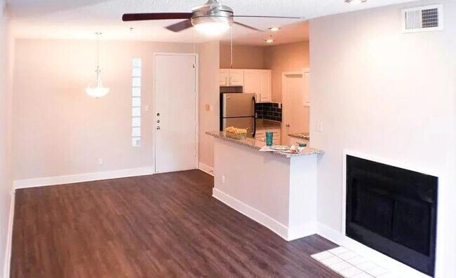 Foto del edificio - 7610 Skillman St