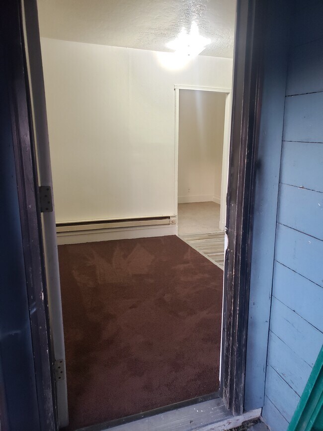 Foto del edificio - 393 S Eastern Ave