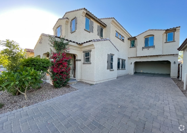 Building Photo - 2902 E Ebony Dr