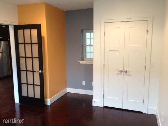 Building Photo - 2 br, 1 bath  - 120 Eastern Ave SE Apt 5