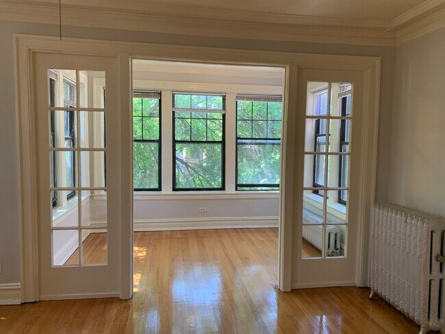 Sun Room - 1132 W Pratt Blvd