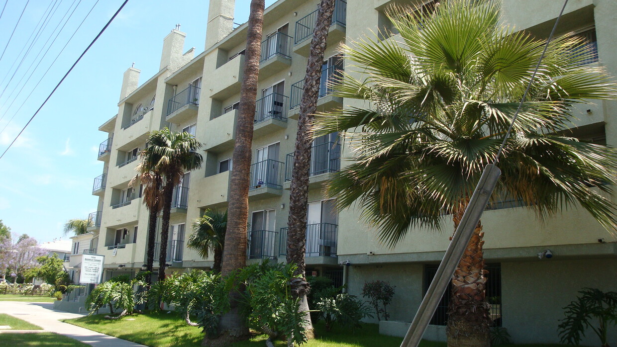 Patio delantero - Magnolia Terrace Apartments