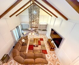 Building Photo - 10723 Elmdale Dr
