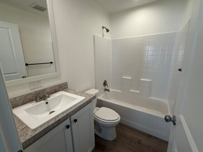 Foto del edificio - 501 E Ray Rd