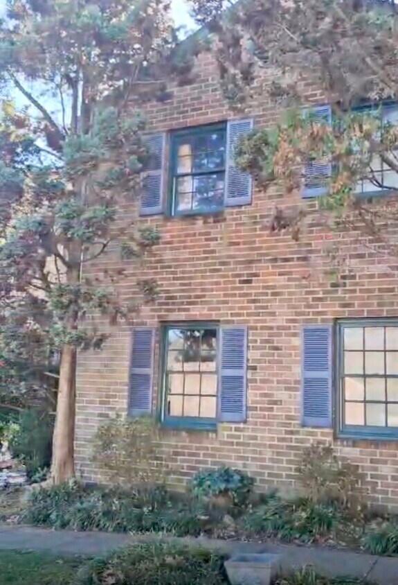 Foto del edificio - 727 Olde Greenwich Cir