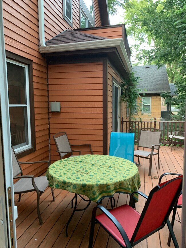 Foto del edificio - 2919 Harvey St